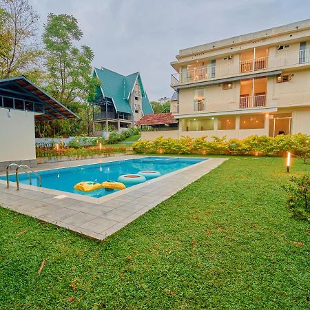 Glen Castle Vagamon Pool Resort By Voye Homes Exterior foto