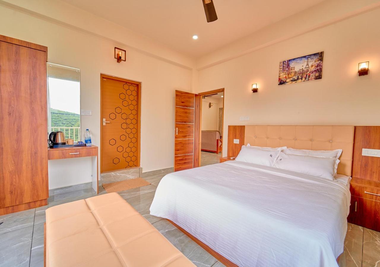 Glen Castle Vagamon Pool Resort By Voye Homes Exterior foto