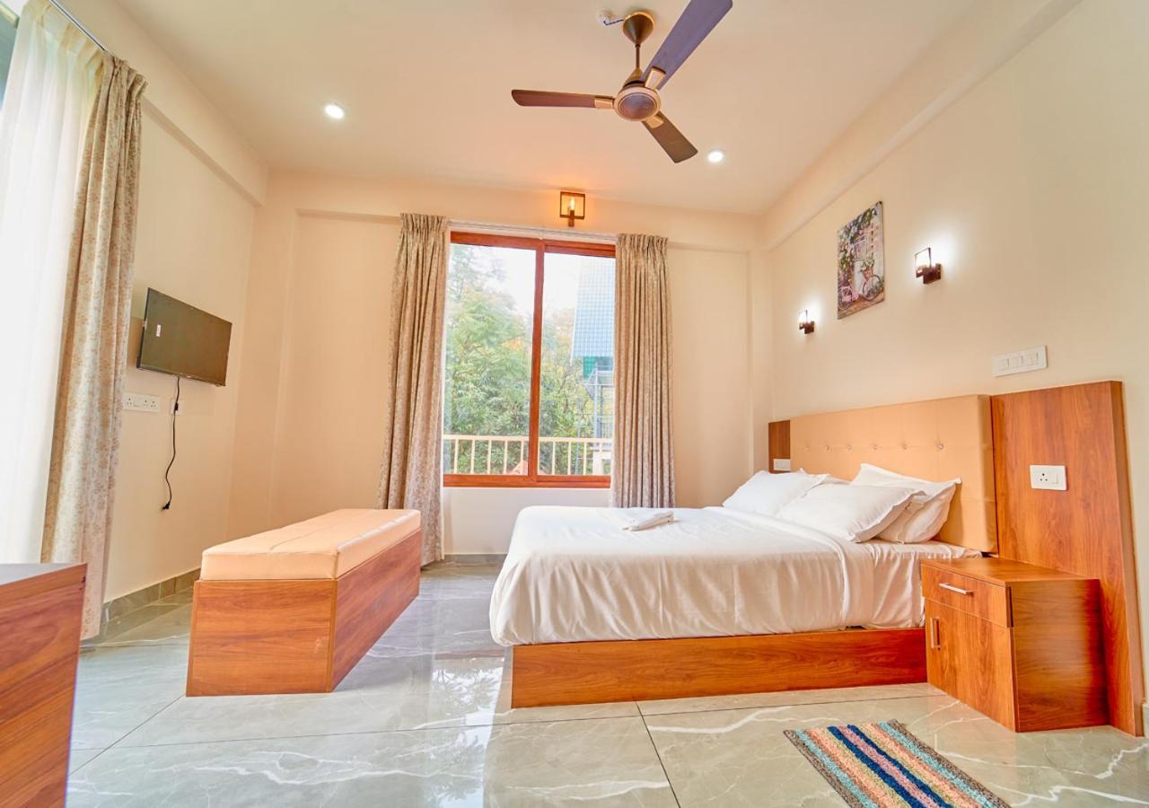 Glen Castle Vagamon Pool Resort By Voye Homes Exterior foto