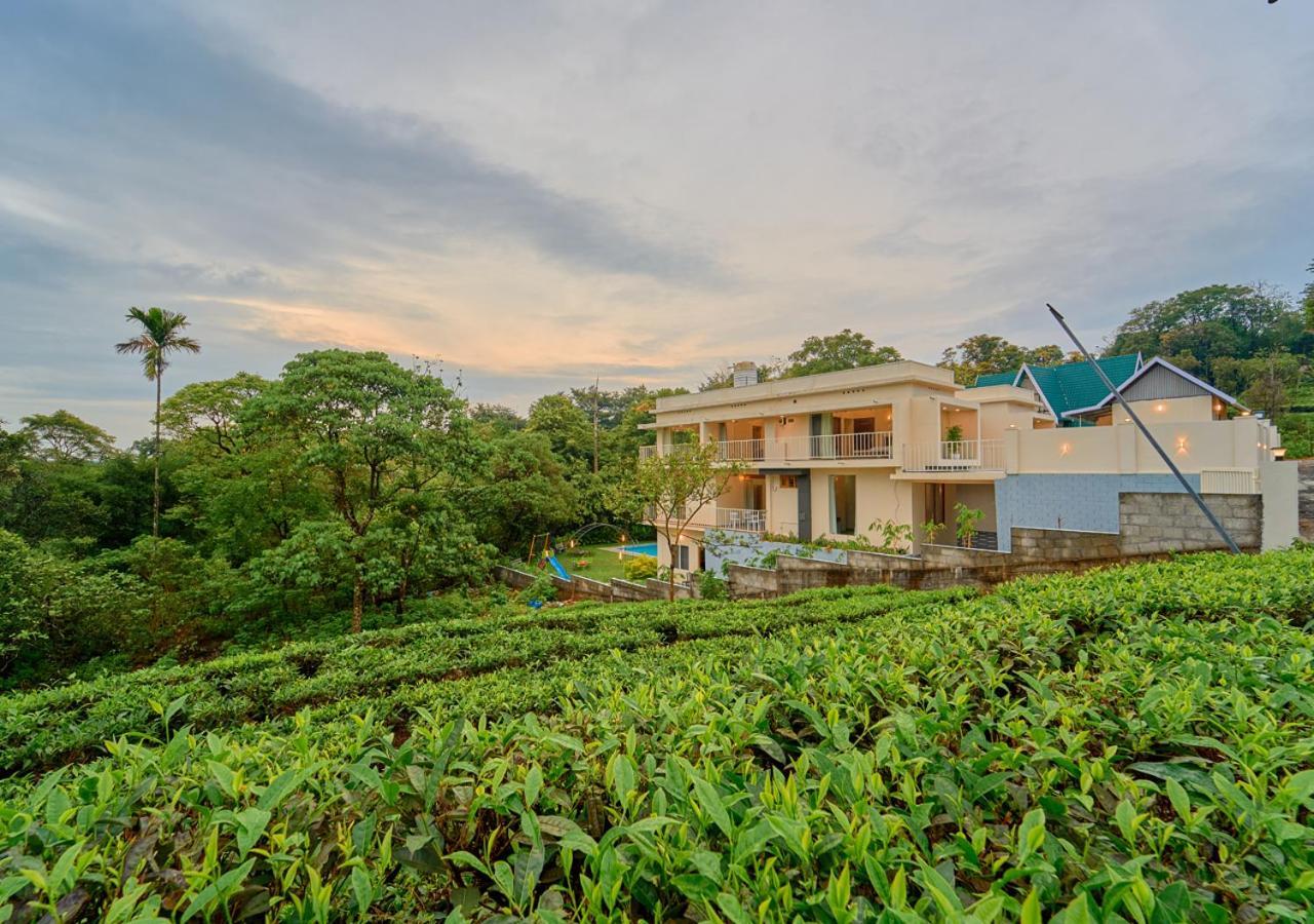 Glen Castle Vagamon Pool Resort By Voye Homes Exterior foto